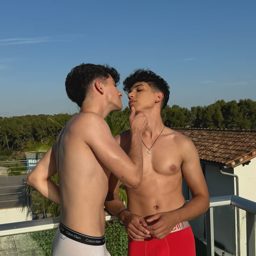 Dave & Mau Free (TOP 0,8%)