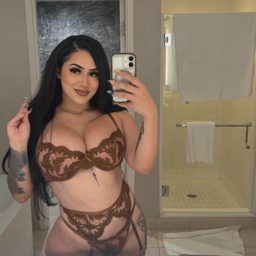 Adriana Brooke